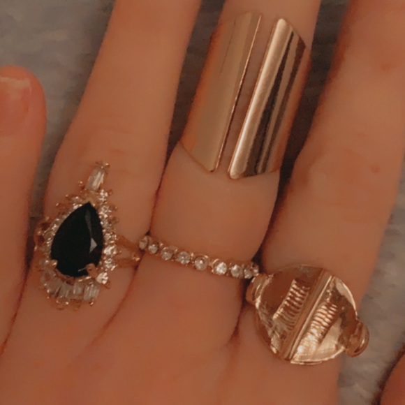 Gorgeous Stackable Knuckle Ring Set Black Jewel & Bling Rings Gold boutique NEW - Picture 3 of 17